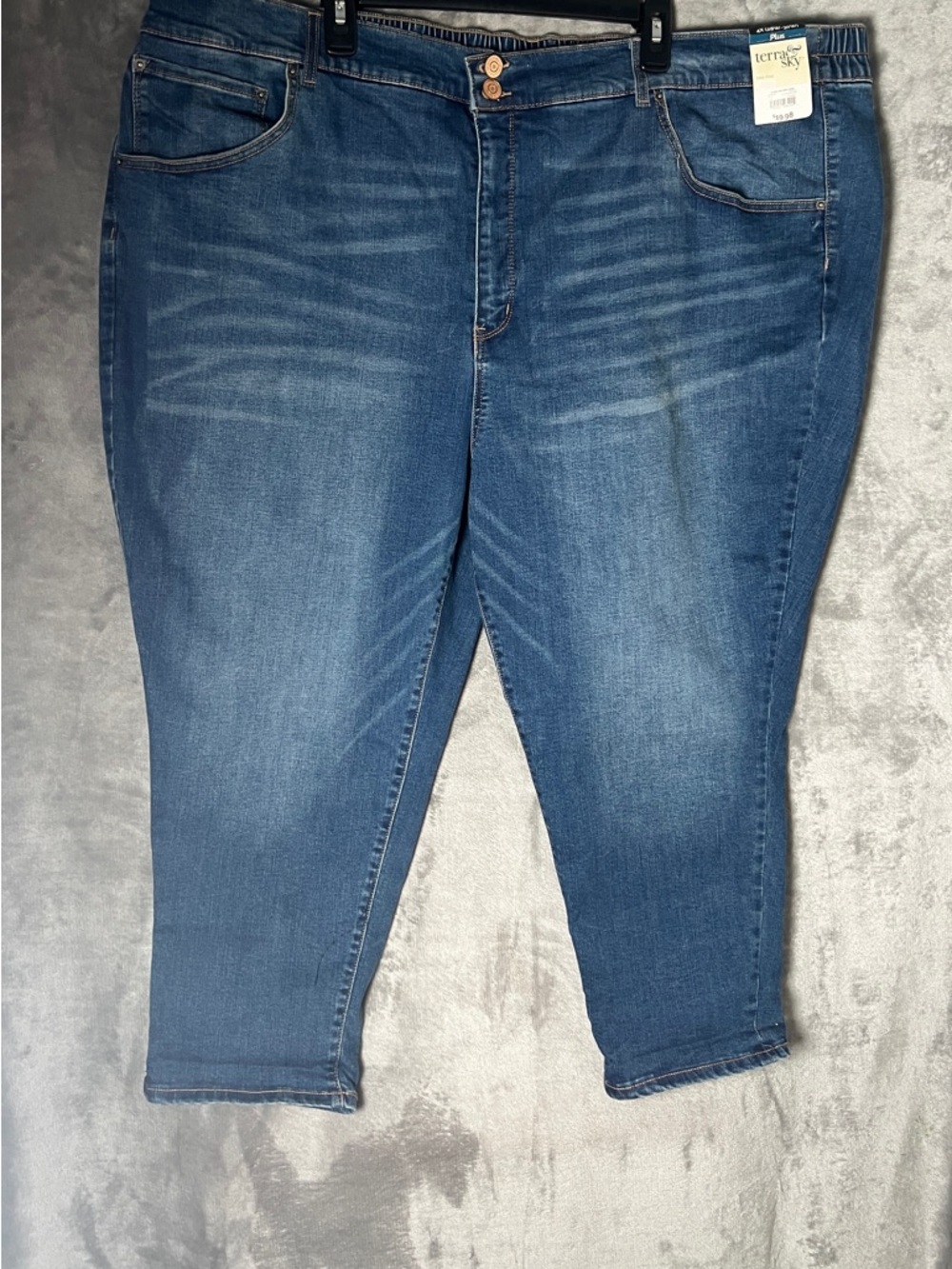 Terra & Sky Mid-Blue Pull-On Capri Jeans